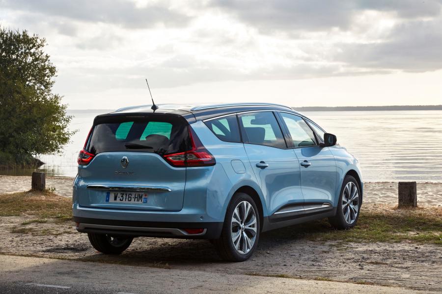  Renault Grand Scenic 2016 года  (фото 17 из 46)